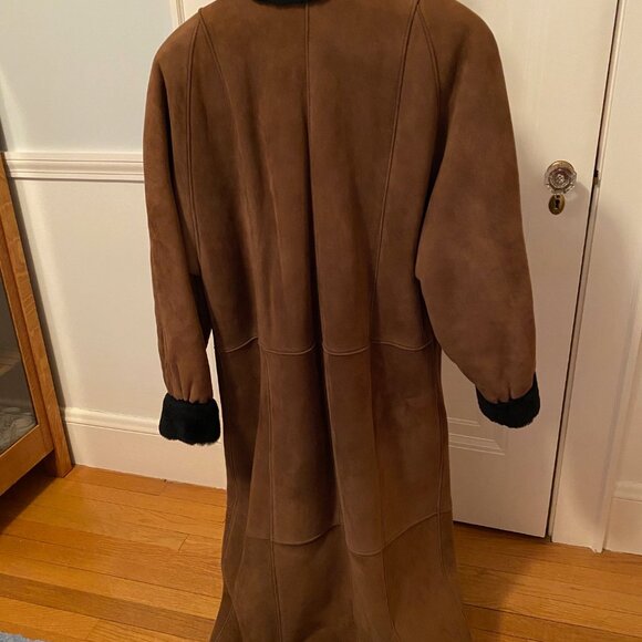 Ladies Shearling coat by Kakas - Picture 2 of 6